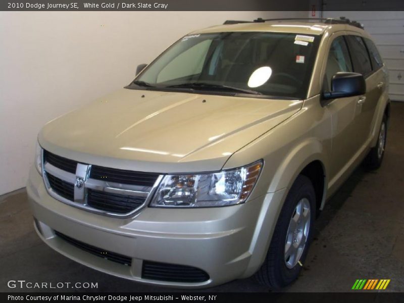 White Gold / Dark Slate Gray 2010 Dodge Journey SE