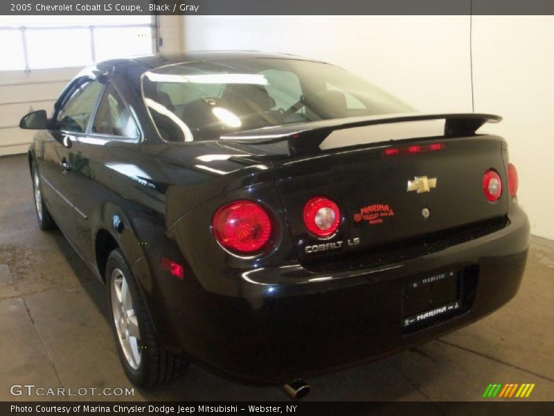 Black / Gray 2005 Chevrolet Cobalt LS Coupe