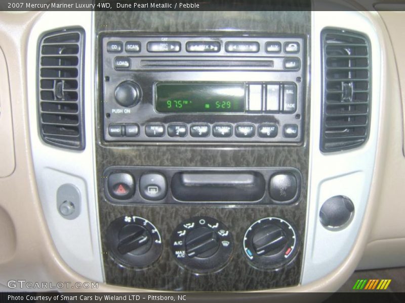 Dune Pearl Metallic / Pebble 2007 Mercury Mariner Luxury 4WD