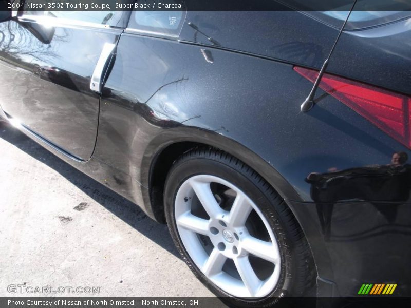 Super Black / Charcoal 2004 Nissan 350Z Touring Coupe