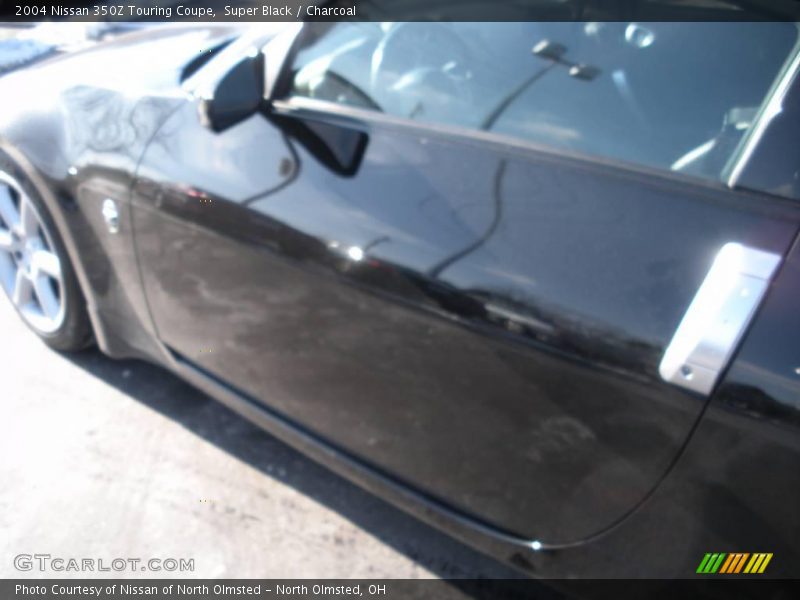 Super Black / Charcoal 2004 Nissan 350Z Touring Coupe