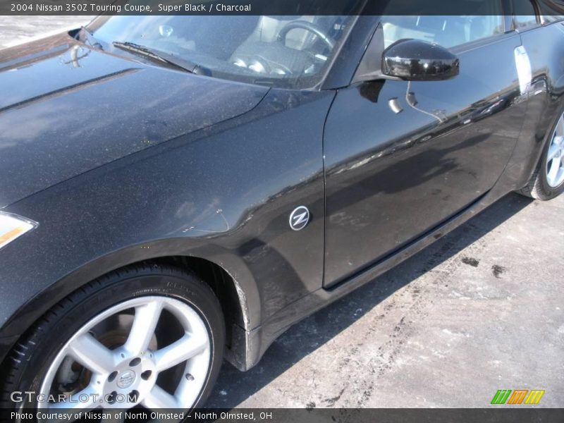 Super Black / Charcoal 2004 Nissan 350Z Touring Coupe