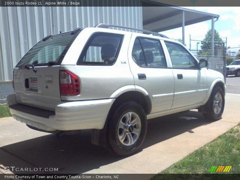 Alpine White / Beige 2000 Isuzu Rodeo LS