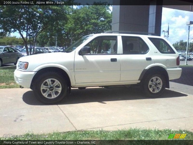 Alpine White / Beige 2000 Isuzu Rodeo LS