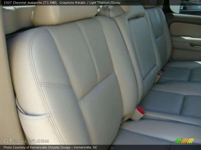 Graystone Metallic / Light Titanium/Ebony 2007 Chevrolet Avalanche Z71 4WD