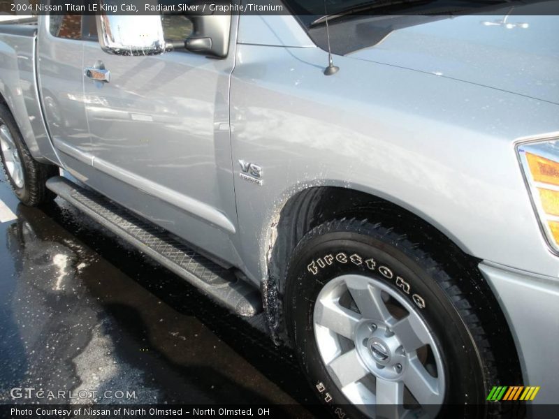 Radiant Silver / Graphite/Titanium 2004 Nissan Titan LE King Cab