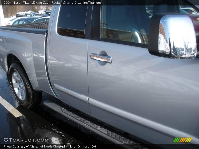 Radiant Silver / Graphite/Titanium 2004 Nissan Titan LE King Cab