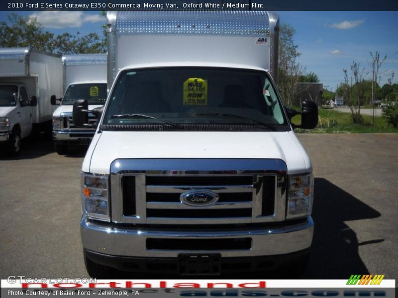 Oxford White / Medium Flint 2010 Ford E Series Cutaway E350 Commercial Moving Van