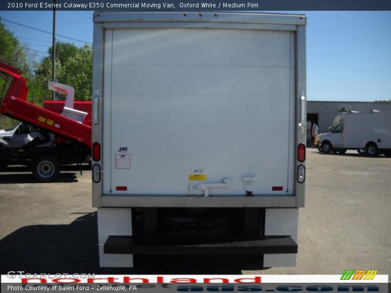 Oxford White / Medium Flint 2010 Ford E Series Cutaway E350 Commercial Moving Van