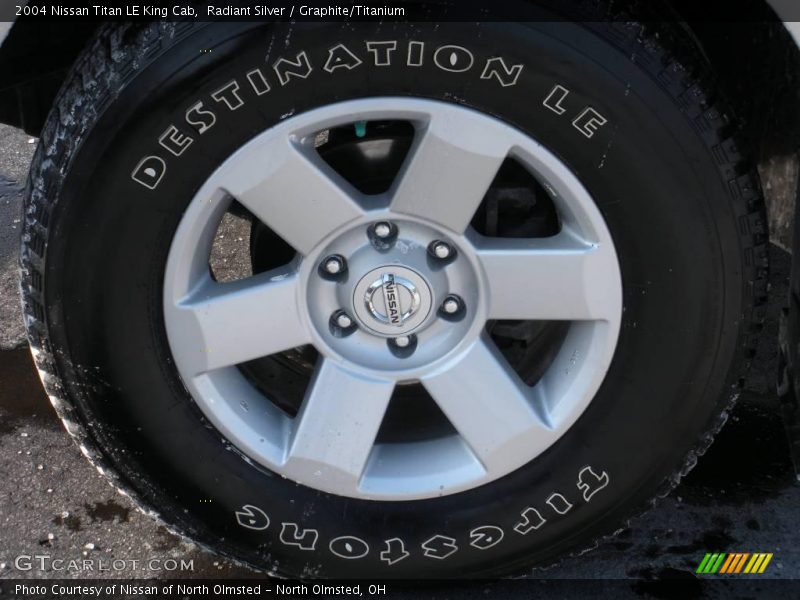 Radiant Silver / Graphite/Titanium 2004 Nissan Titan LE King Cab