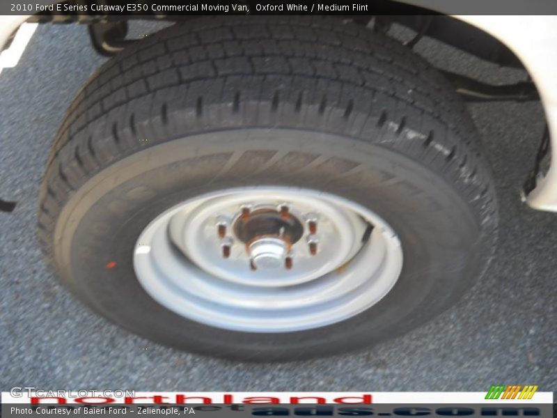 Oxford White / Medium Flint 2010 Ford E Series Cutaway E350 Commercial Moving Van