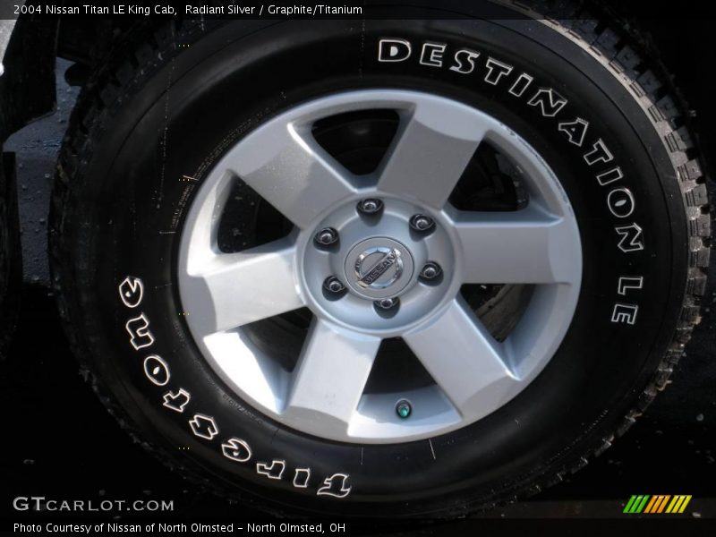 Radiant Silver / Graphite/Titanium 2004 Nissan Titan LE King Cab