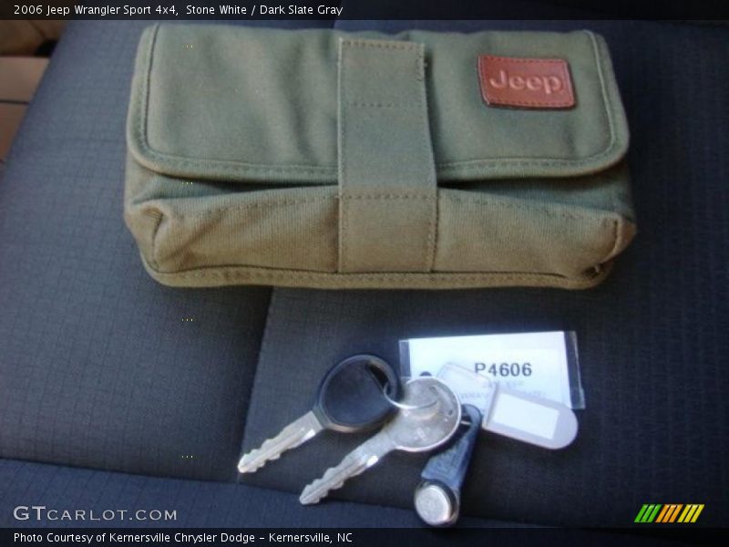 Stone White / Dark Slate Gray 2006 Jeep Wrangler Sport 4x4