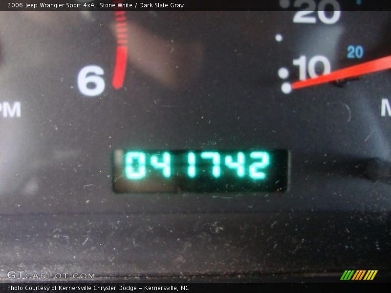 Stone White / Dark Slate Gray 2006 Jeep Wrangler Sport 4x4