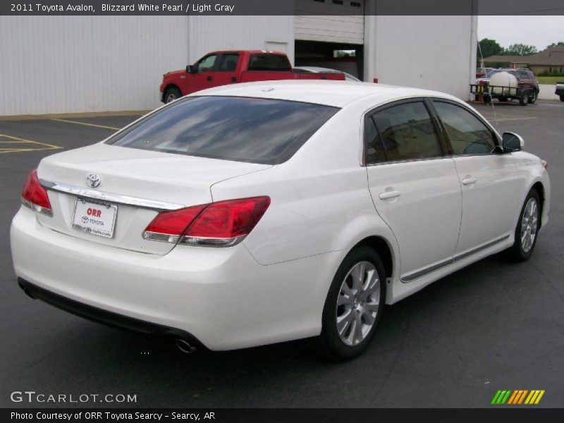 Blizzard White Pearl / Light Gray 2011 Toyota Avalon
