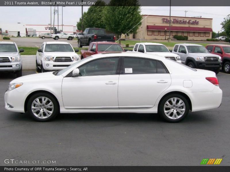 Blizzard White Pearl / Light Gray 2011 Toyota Avalon