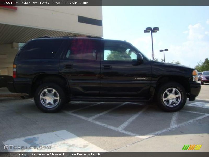 Onyx Black / Sandstone 2004 GMC Yukon Denali AWD