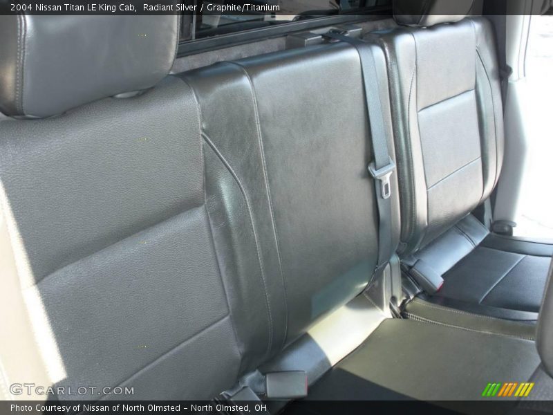 Radiant Silver / Graphite/Titanium 2004 Nissan Titan LE King Cab