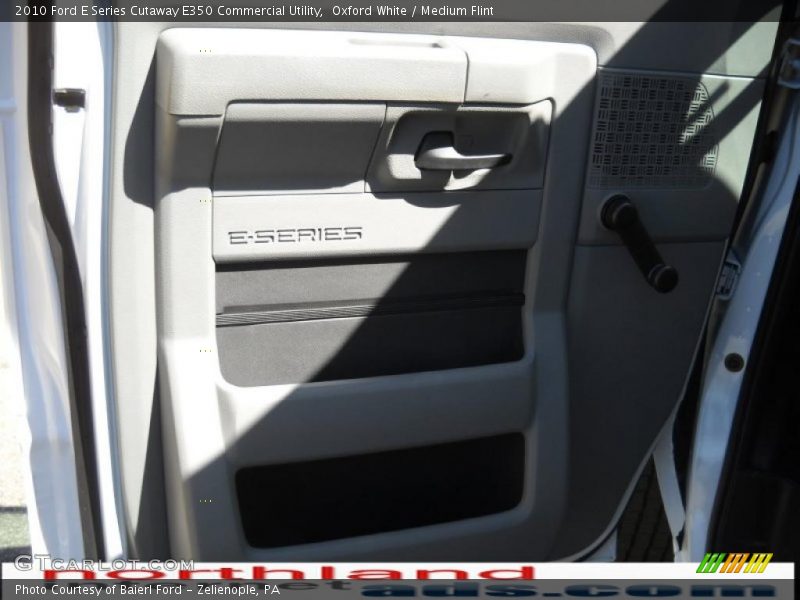 Oxford White / Medium Flint 2010 Ford E Series Cutaway E350 Commercial Utility
