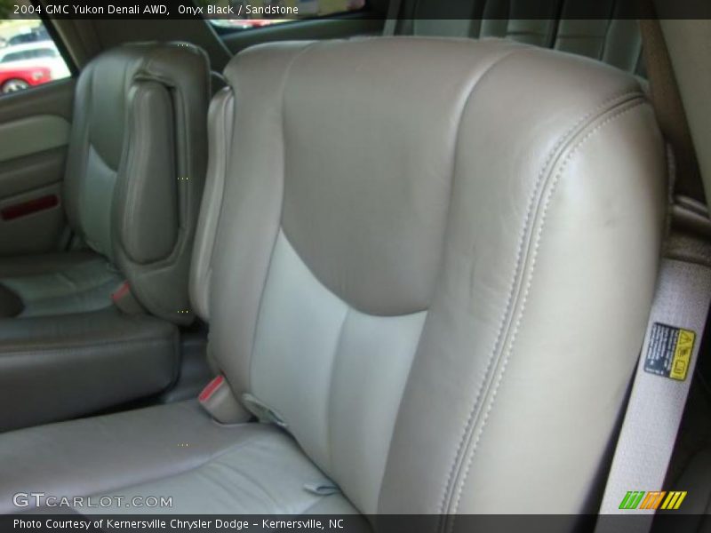 Onyx Black / Sandstone 2004 GMC Yukon Denali AWD