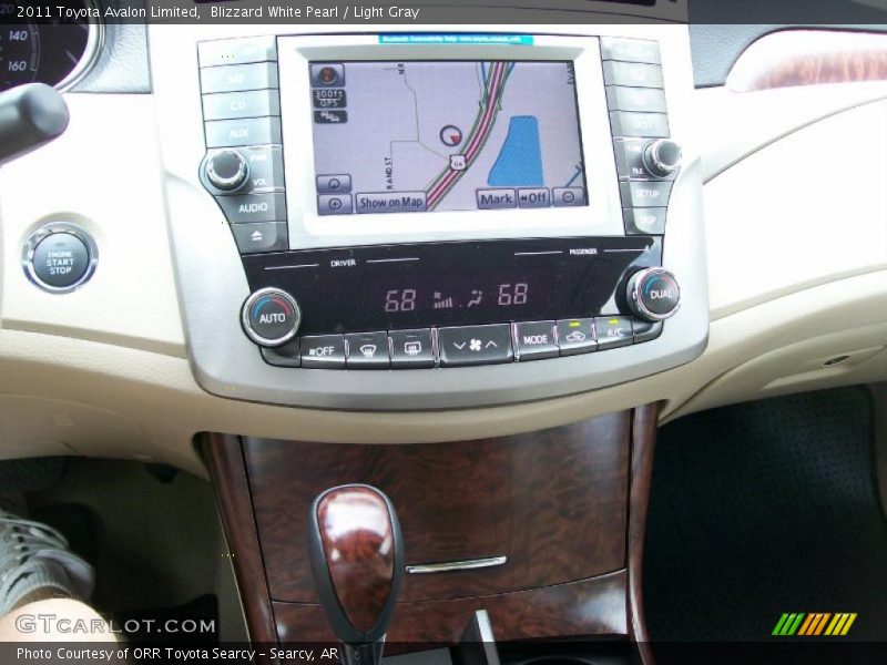 Blizzard White Pearl / Light Gray 2011 Toyota Avalon Limited