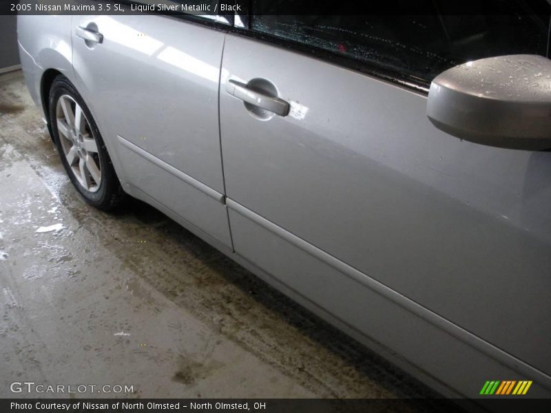 Liquid Silver Metallic / Black 2005 Nissan Maxima 3.5 SL