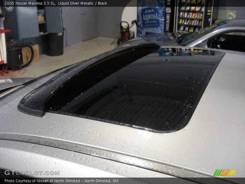 Liquid Silver Metallic / Black 2005 Nissan Maxima 3.5 SL