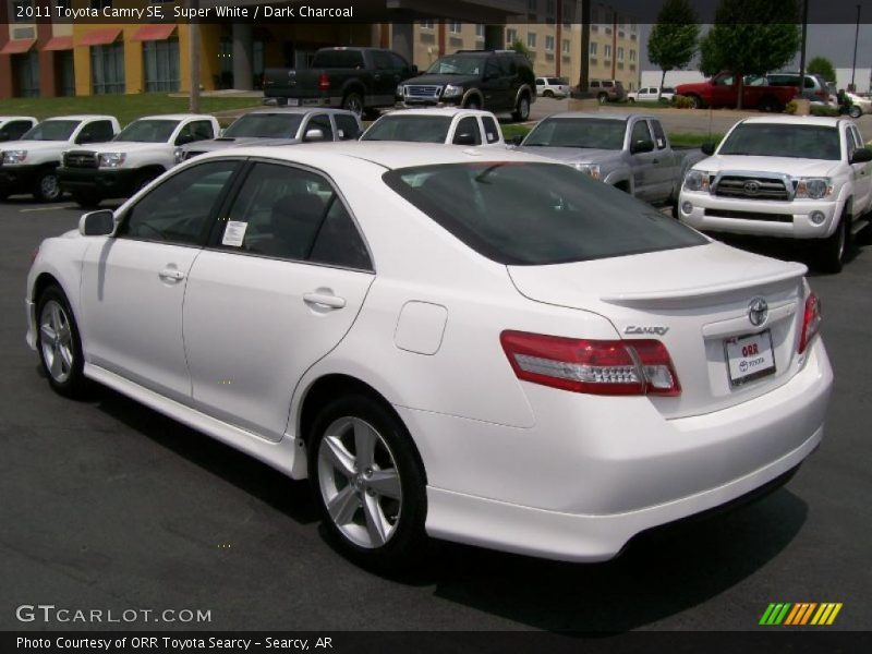 Super White / Dark Charcoal 2011 Toyota Camry SE