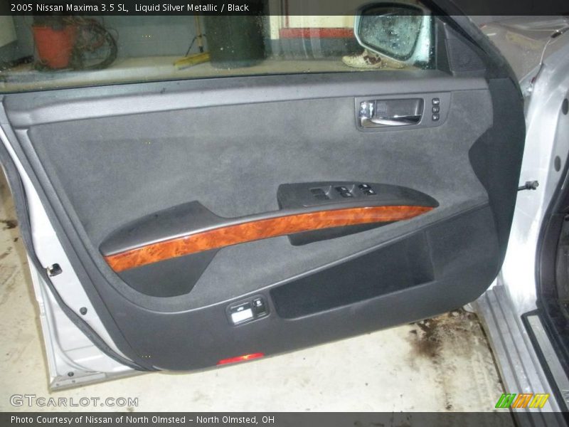Liquid Silver Metallic / Black 2005 Nissan Maxima 3.5 SL