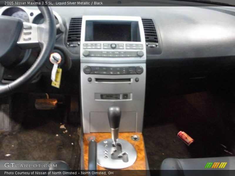 Liquid Silver Metallic / Black 2005 Nissan Maxima 3.5 SL