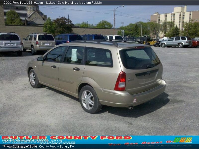 Jackpot Gold Metallic / Medium Pebble 2001 Ford Focus SE Wagon