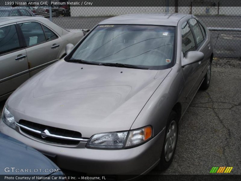 Platinum Metallic / Grey 1999 Nissan Altima GXE