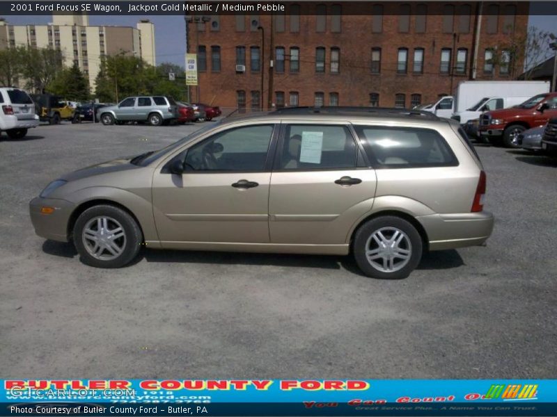 Jackpot Gold Metallic / Medium Pebble 2001 Ford Focus SE Wagon