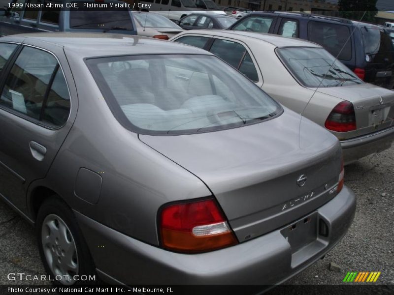 Platinum Metallic / Grey 1999 Nissan Altima GXE