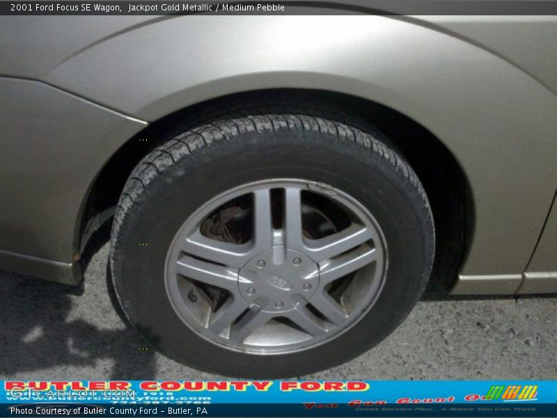 Jackpot Gold Metallic / Medium Pebble 2001 Ford Focus SE Wagon