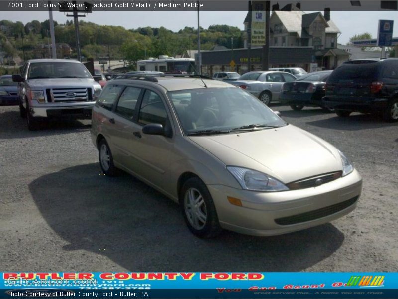 Jackpot Gold Metallic / Medium Pebble 2001 Ford Focus SE Wagon