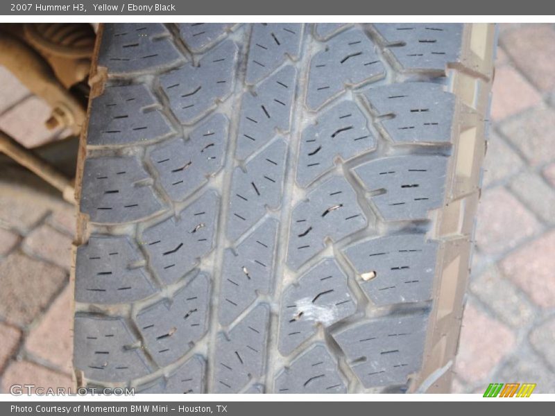 Yellow / Ebony Black 2007 Hummer H3