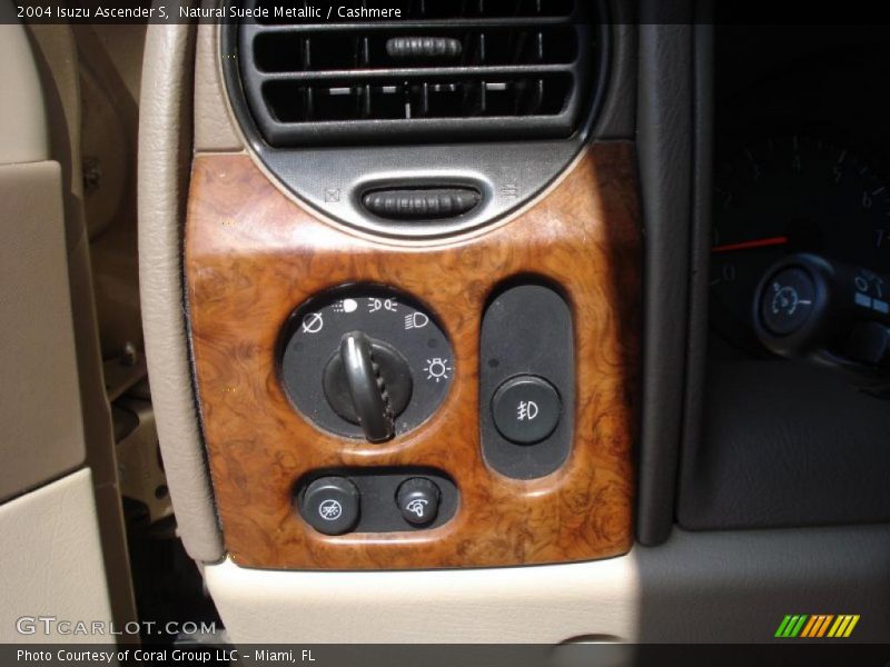 Natural Suede Metallic / Cashmere 2004 Isuzu Ascender S