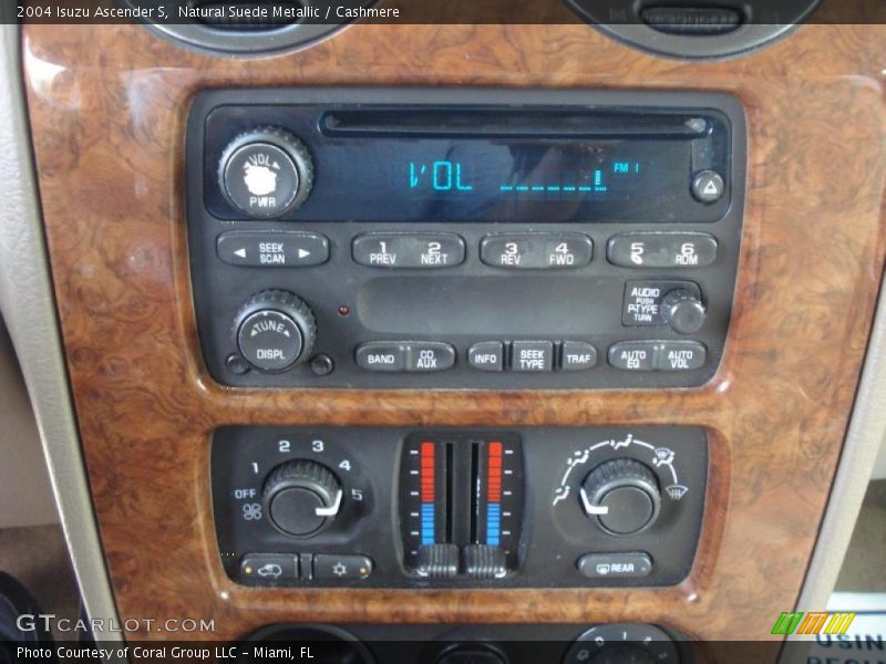 Natural Suede Metallic / Cashmere 2004 Isuzu Ascender S