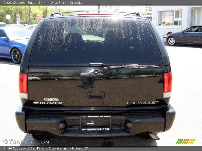 Onyx Black / Graphite 2001 Chevrolet Blazer LS 4x4