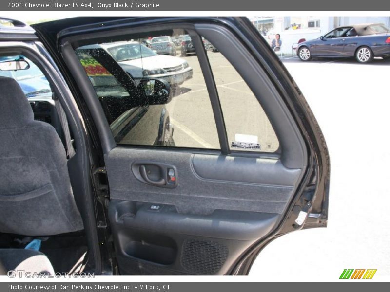 Onyx Black / Graphite 2001 Chevrolet Blazer LS 4x4