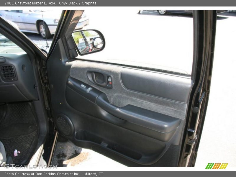 Onyx Black / Graphite 2001 Chevrolet Blazer LS 4x4