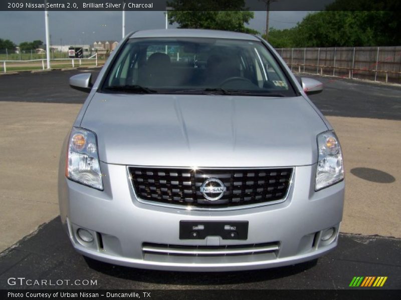 Brilliant Silver / Charcoal 2009 Nissan Sentra 2.0