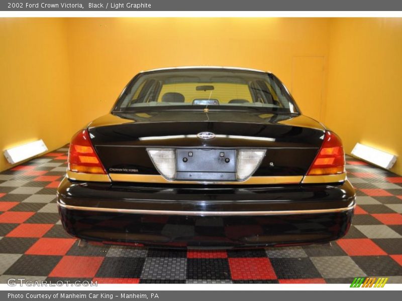 Black / Light Graphite 2002 Ford Crown Victoria