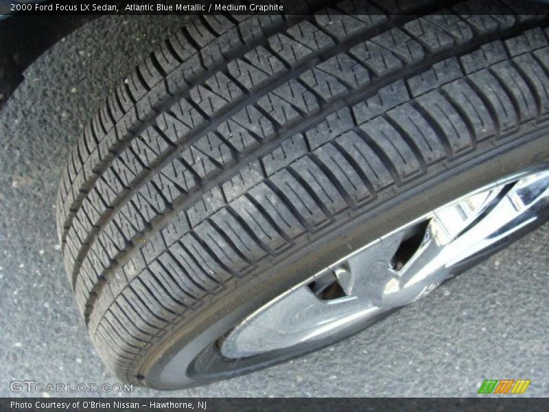 Atlantic Blue Metallic / Medium Graphite 2000 Ford Focus LX Sedan