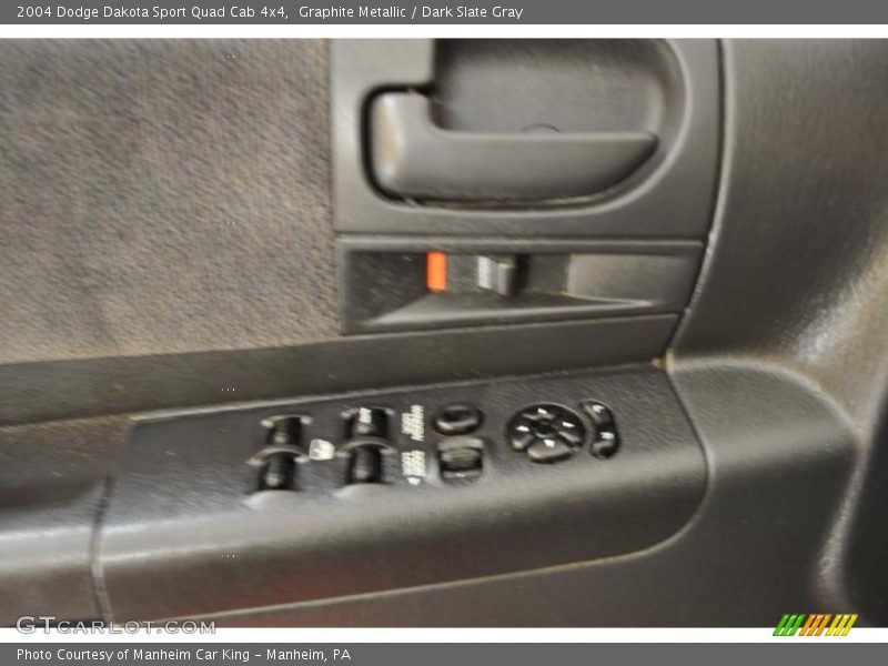 Graphite Metallic / Dark Slate Gray 2004 Dodge Dakota Sport Quad Cab 4x4