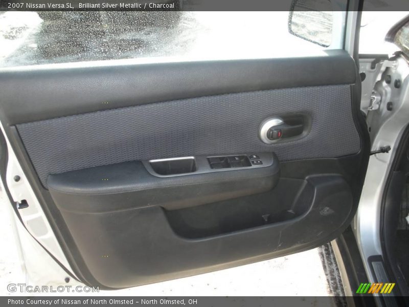 Brilliant Silver Metallic / Charcoal 2007 Nissan Versa SL