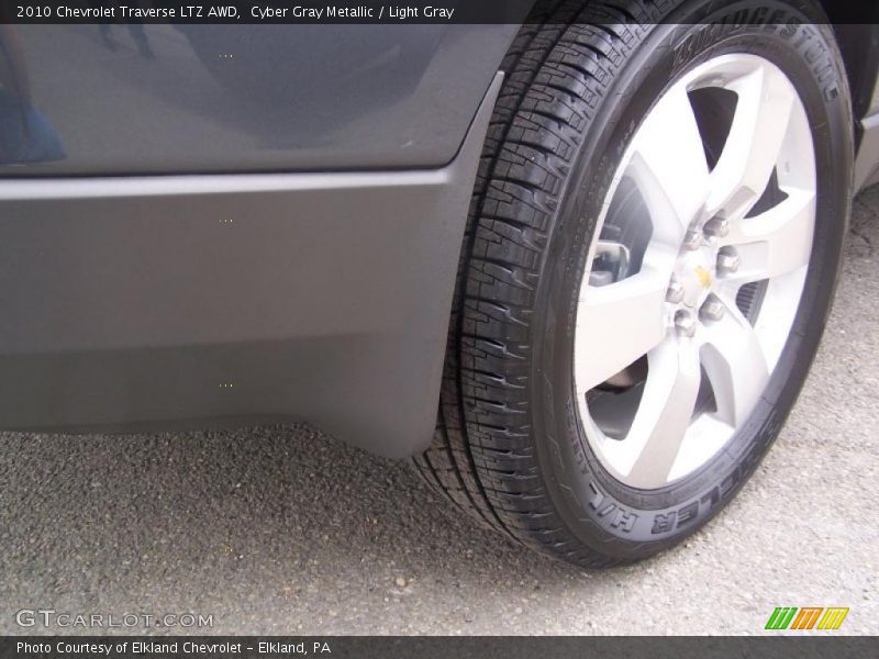 Cyber Gray Metallic / Light Gray 2010 Chevrolet Traverse LTZ AWD