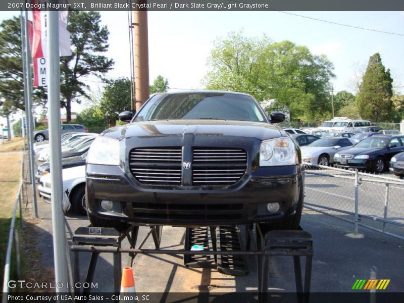 Brilliant Black Crystal Pearl / Dark Slate Gray/Light Graystone 2007 Dodge Magnum SXT