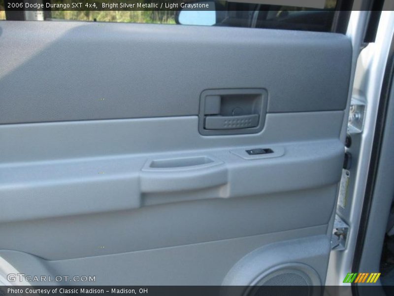 Bright Silver Metallic / Light Graystone 2006 Dodge Durango SXT 4x4